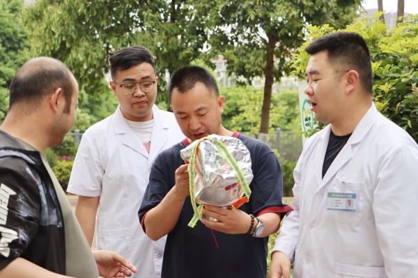 Ծ(zhn)δ ȼ ۾St(y)Ժt(y)Ժȫ(sh)(zhn)ݾM(jn)Еr(sh)